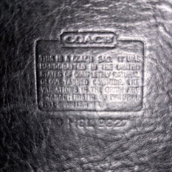 Vintage Coach 9927 Willis Bag, Black Leather Crossbody Bag with Gold Hardware - Picture 13 of 16